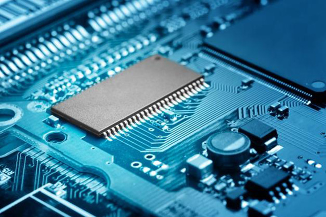 回收瑞薩特定應用時鐘：PCI Express 時鐘、處理器時鐘、實時時鐘